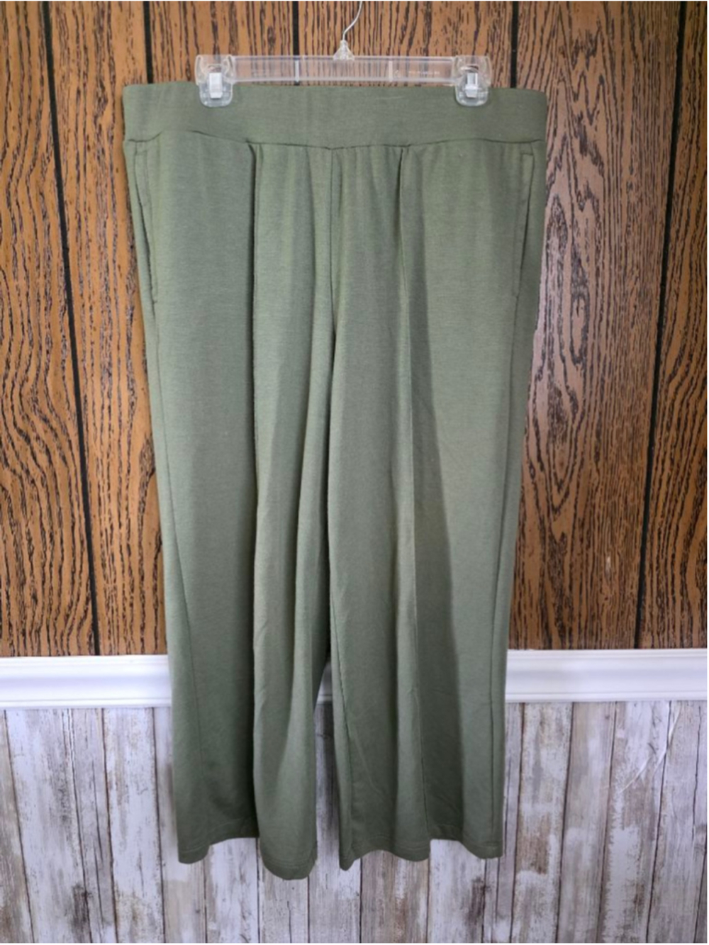 Women's Ruby Rd. Green Capris/ Lounge Pants Medium